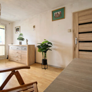 sprzedaz-zielona-gora-osiedle-pomorskie-19a-salon-2