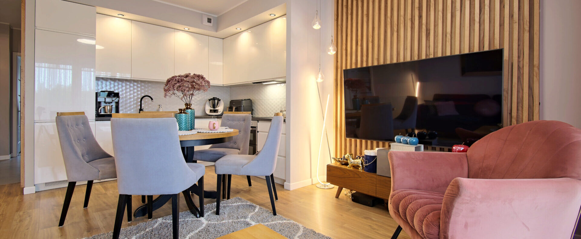 sprzedaz-zielona-gora-obywatelska-51c-salon-1