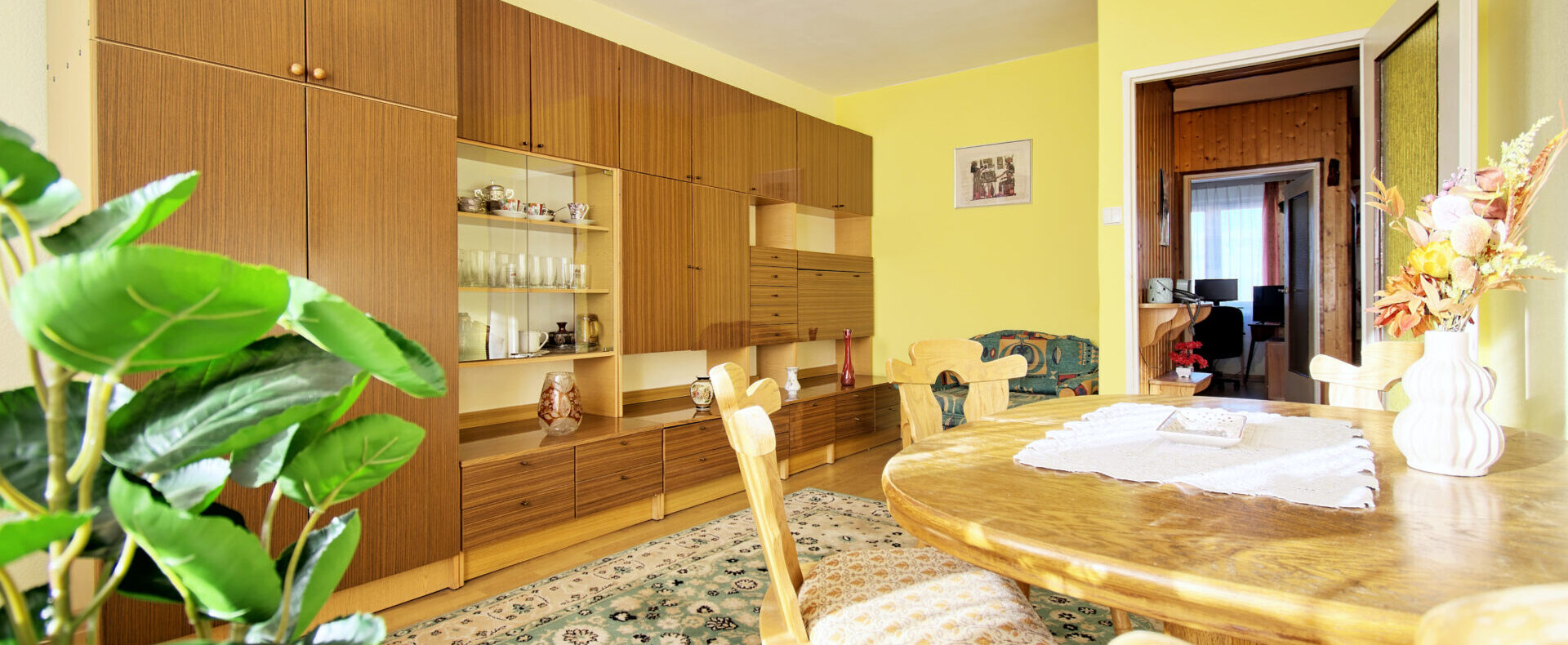 sprzedaz-zielona-gora-budziszynska-28-salon-2