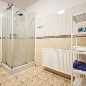 sprzedaz-zielona-gora-stary-kisielin-dojazdowa-48-lazienka-3