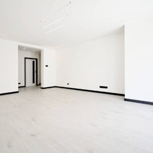 sprzedaz-zielona-gora-jagiellonki-4a-salon-1